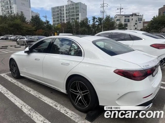 Mercedes-Benz E-Class W214 — Фото автомобиля 3