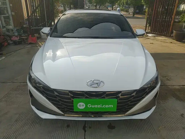Hyundai Elantra — Фото автомобиля 2