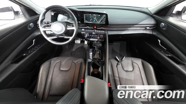 Hyundai Avante CN7 — Фото автомобиля 10