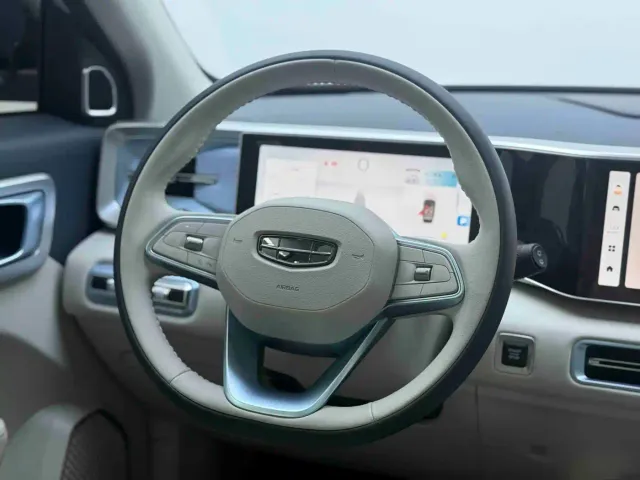 Geely ICON — Фото автомобиля 15