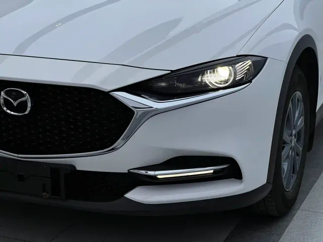 Mazda CX-4 — Фото автомобиля 4