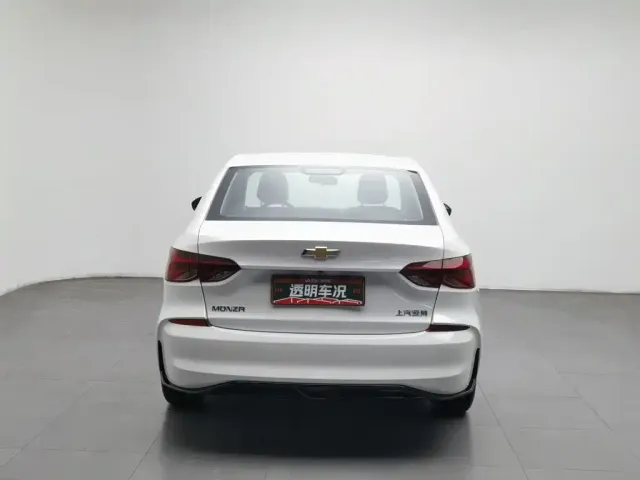 Chevrolet Monza — Фото автомобиля 4