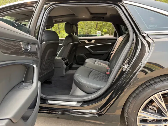 Audi A6L — Фото автомобиля 14