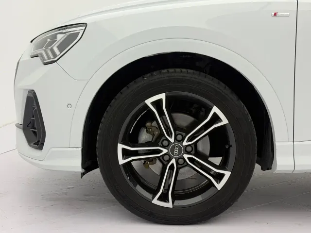 Audi Q3 — Фото автомобиля 22