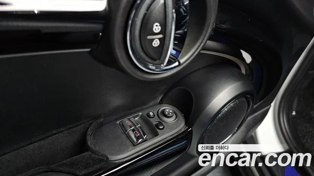 Mini Cooper — Фото автомобиля 30