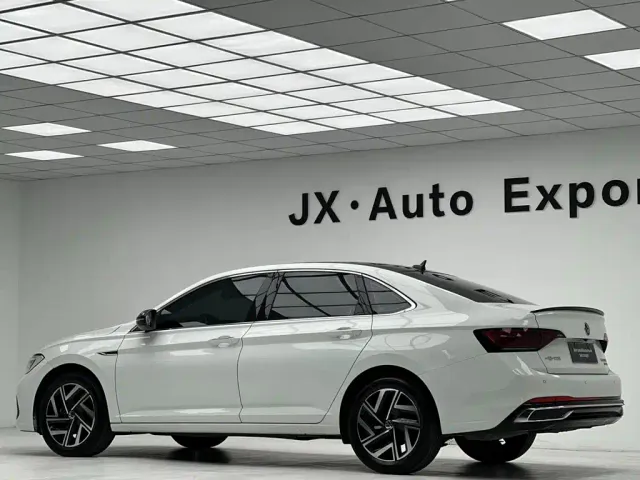 Volkswagen Sagitar — Фото автомобиля 10