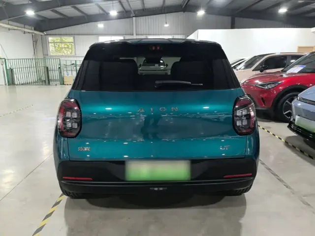 GAC Aion UT — Фото автомобиля 5