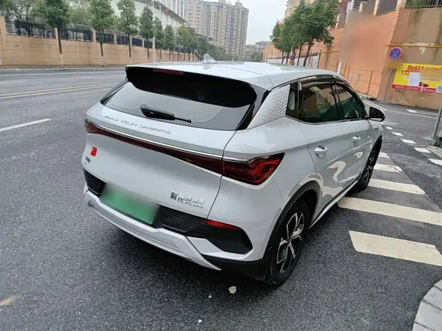 BYD Yuan PLUS — Фото автомобиля 6