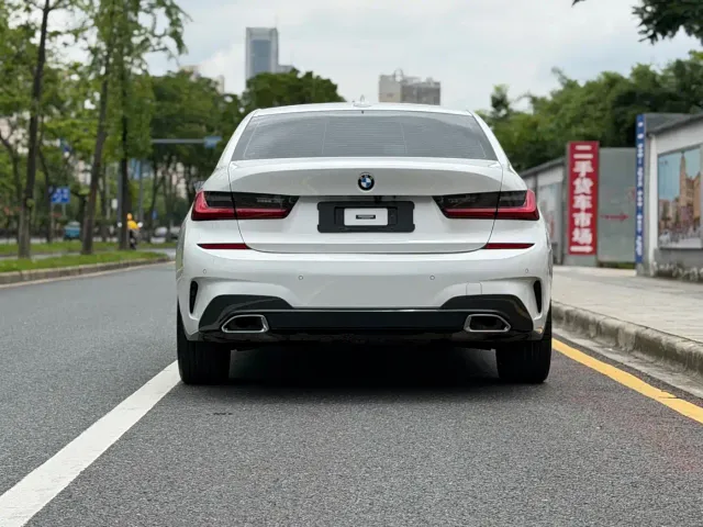 BMW 3 Series — Фото автомобиля 5