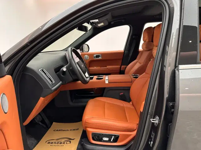Li Auto L8 — Фото автомобиля 8