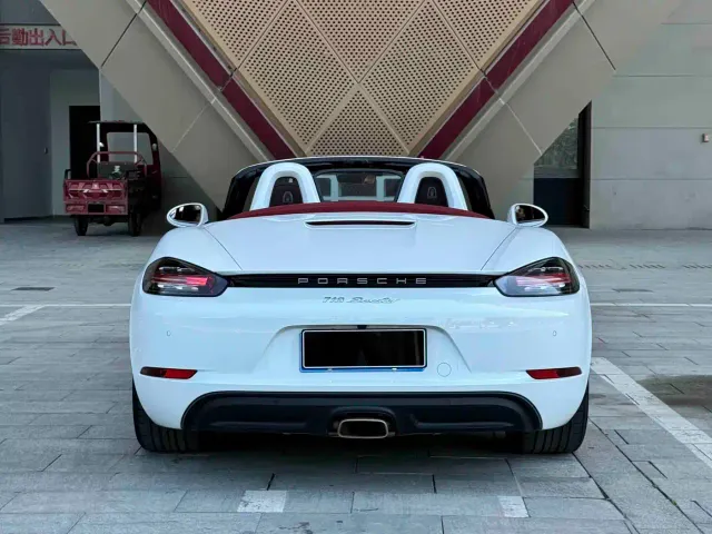 Porsche 718 — Фото автомобиля 16