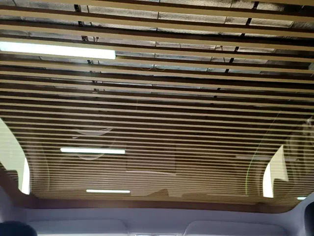 Tesla Model Y — Фото автомобиля 17