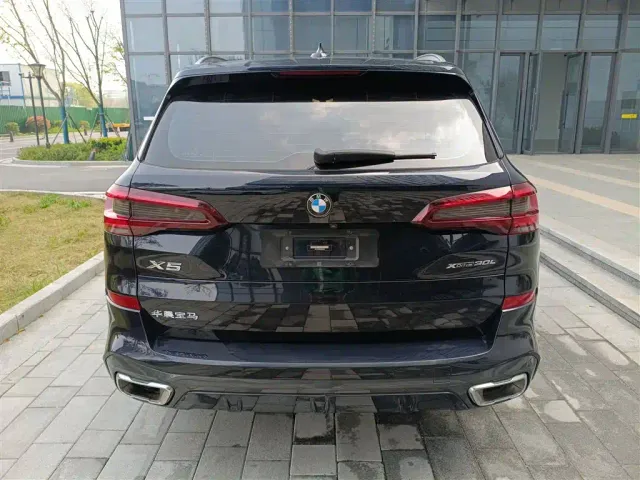 BMW X5 — Фото автомобиля 3