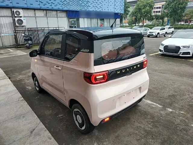 Wuling Hongguang Mini EV — Фото автомобиля 4