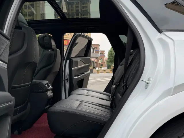 Cadillac XT5 — Фото автомобиля 26