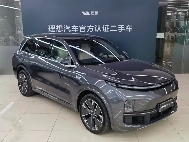 Li Auto L8 — Фото автомобиля 3