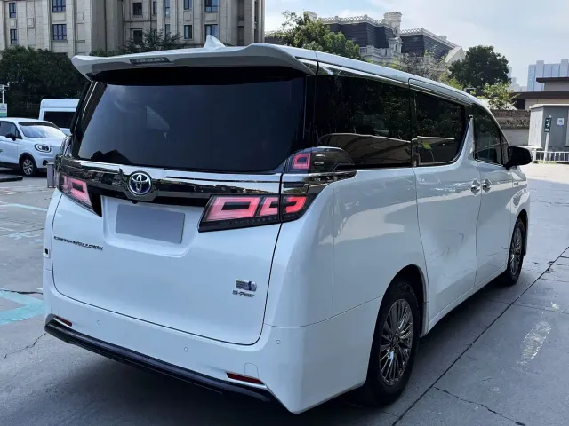 Toyota Vellfire — Фото автомобиля 5
