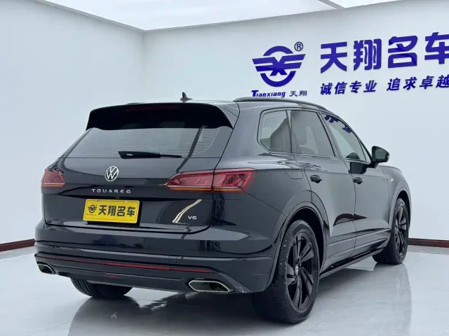 Volkswagen Touareg — Фото автомобиля 21