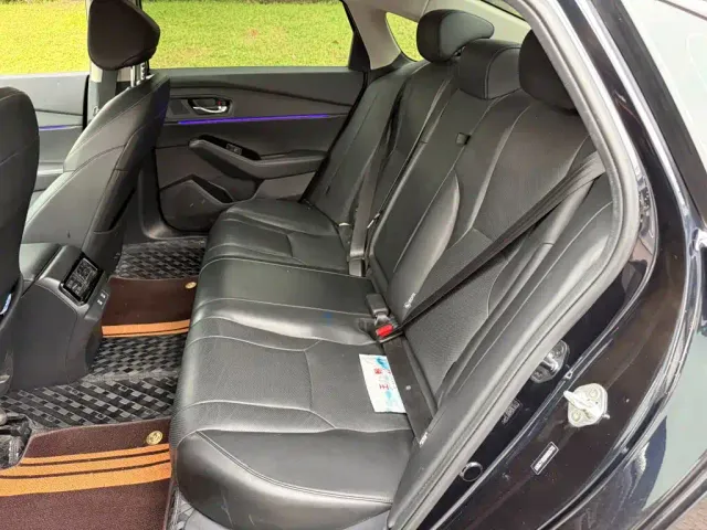 Honda Accord — Фото автомобиля 12