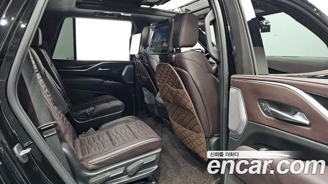 Cadillac Escalade Escalade 5 поколение — Фото автомобиля 12