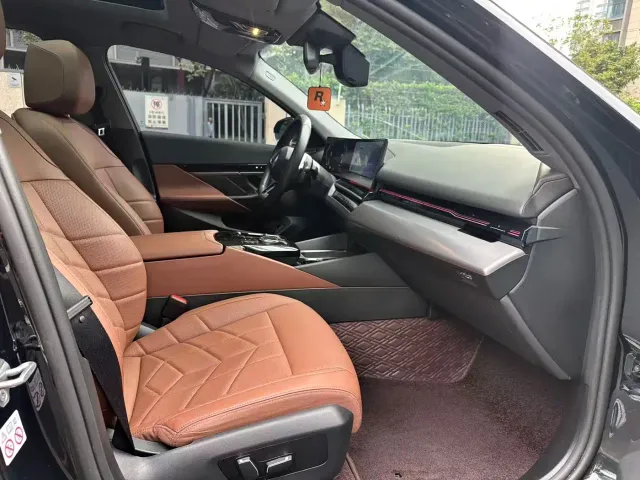 BMW 5 Series — Фото автомобиля 7