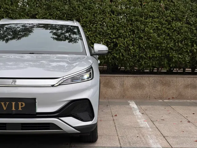 BYD Yuan PLUS — Фото автомобиля 2