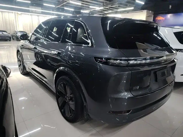 Li Auto L7 — Фото автомобиля 4