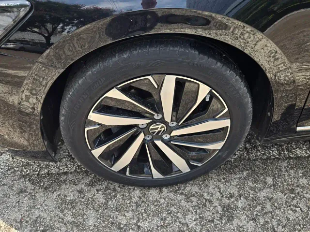 Volkswagen Passat — Фото автомобиля 5