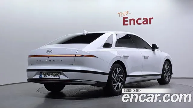 Hyundai Grandeur GN7 — Фото автомобиля 2