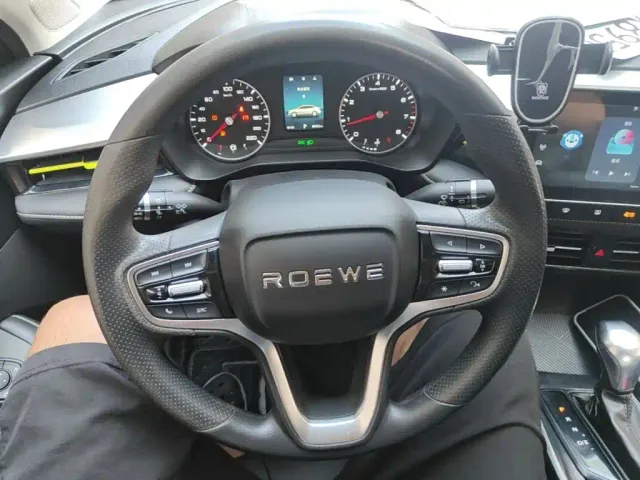 Roewe i5 — Фото автомобиля 10