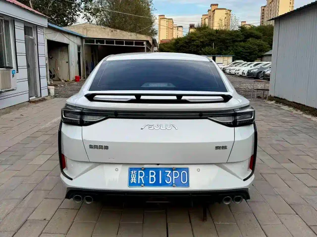 Dongfeng Yixuan — Фото автомобиля 8