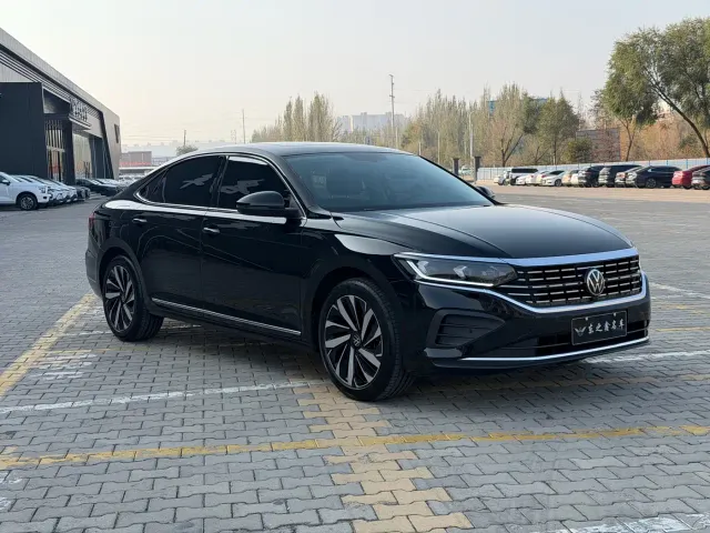 Volkswagen Passat — Фото автомобиля 4