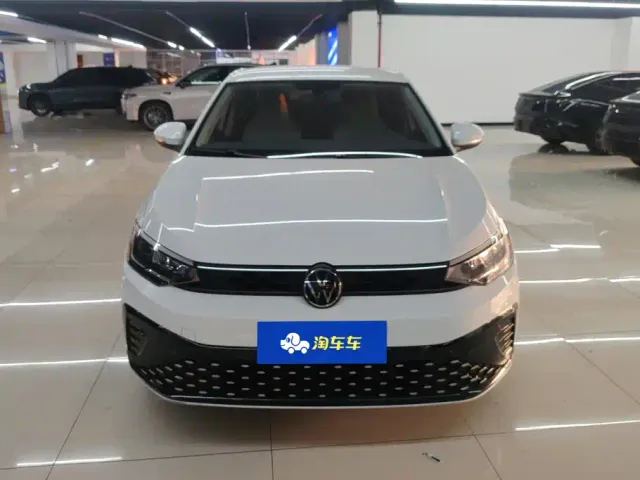 Volkswagen Lavida — Фото автомобиля 2