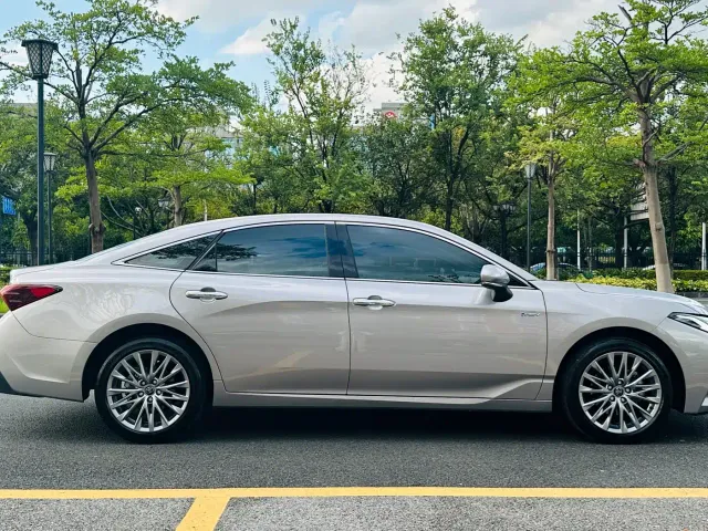 Toyota Avalon — Фото автомобиля 11