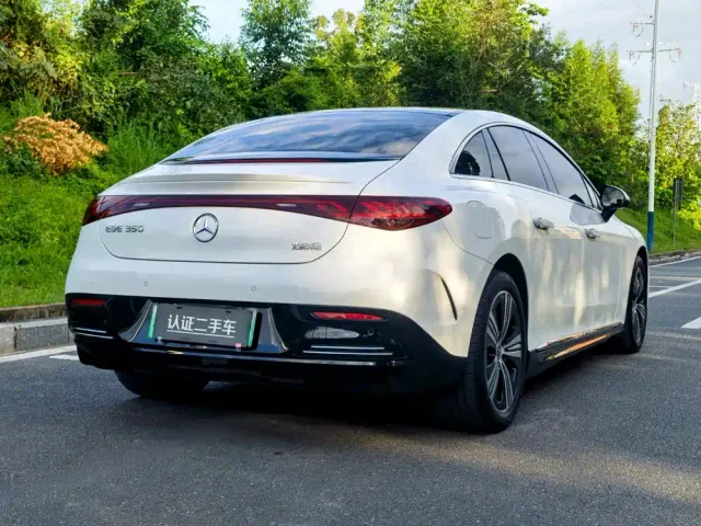 Mercedes-Benz EQE — Фото автомобиля 7