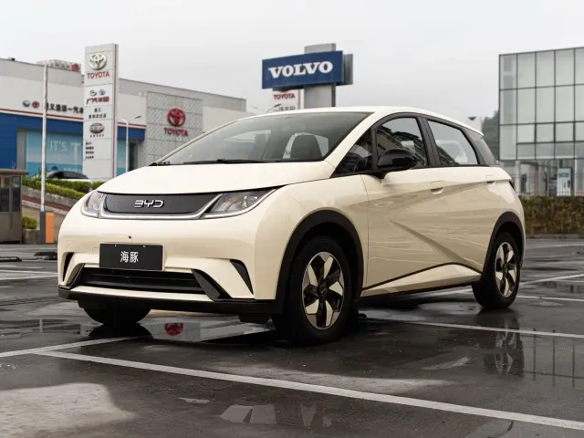Фотография автомобиля — BYD Dolphin