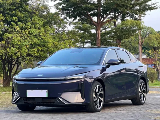 Фотография автомобиля — Geely Galaxy L6