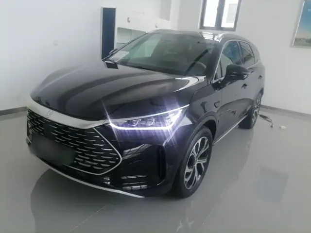 Фотография автомобиля — BYD Tang