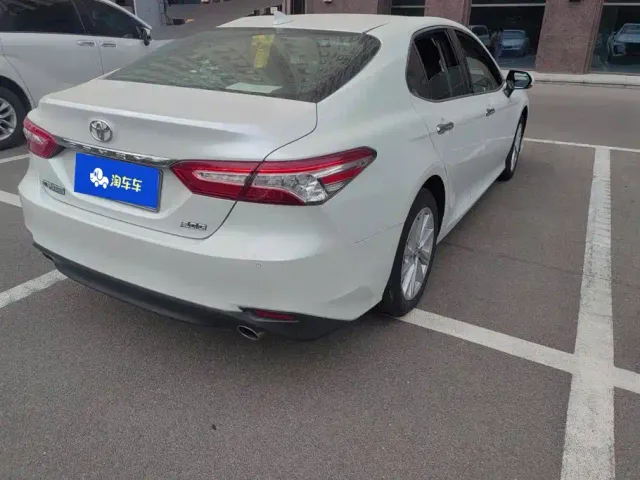 Toyota Camry 2021 2.0G Luxury Edition — Фото автомобиля 3