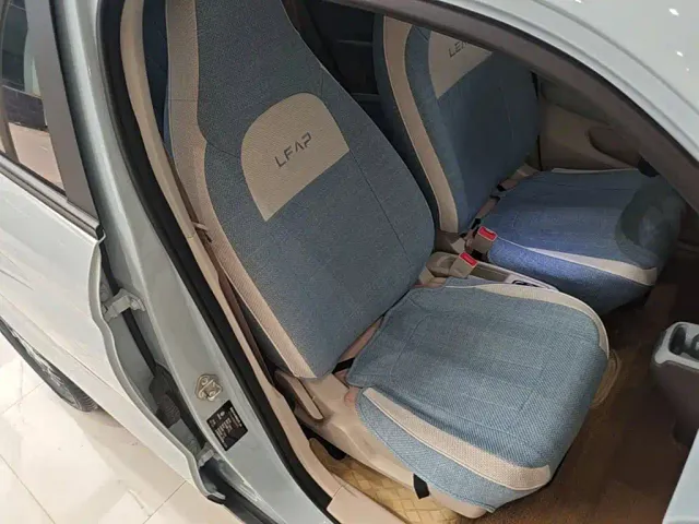 Leapmotor T03 — Фото автомобиля 24