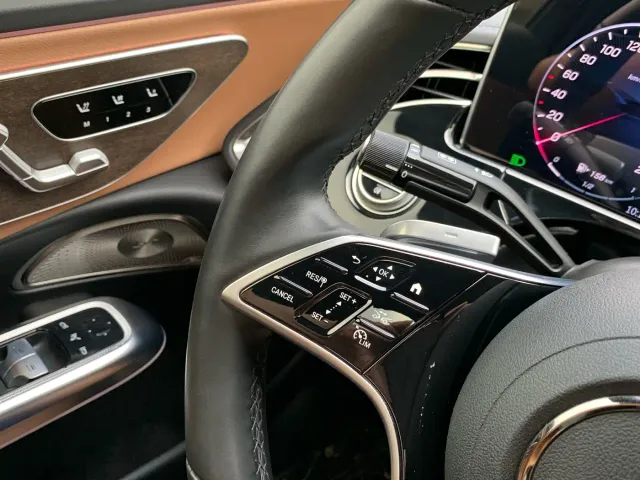 Mercedes-Benz E-Class — Фото автомобиля 24
