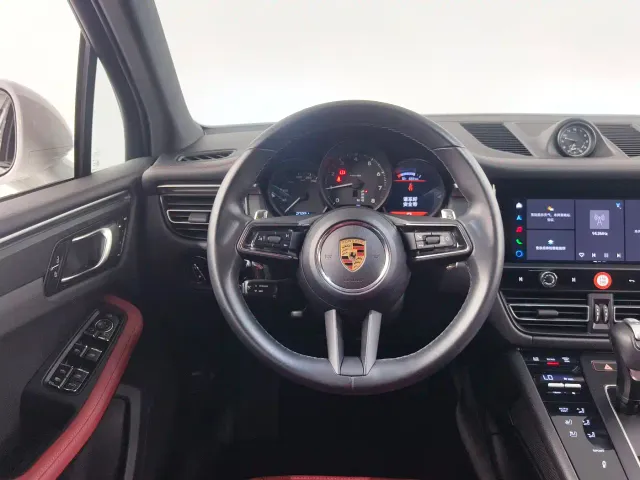 Porsche Macan — Фото автомобиля 13
