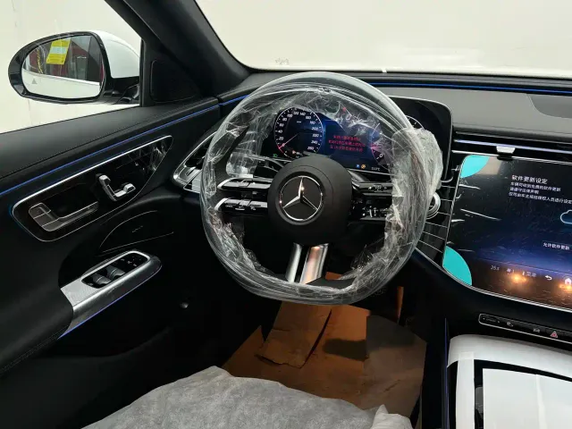 Mercedes-Benz E-Class — Фото автомобиля 5