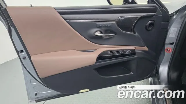 Lexus ES 7th Gen — Фото автомобиля 13