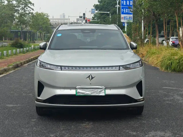 Dongfeng eπ 008 — Фото автомобиля 2