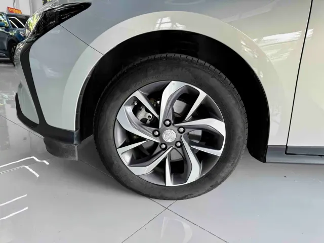Buick Velite 6 — Фото автомобиля 8
