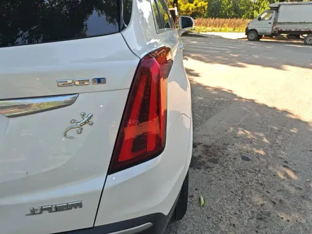 Cadillac XT5 — Фото автомобиля 24