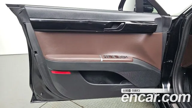 Hyundai Grandeur GN7 — Фото автомобиля 13