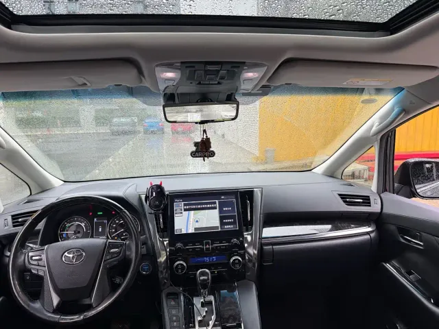 Toyota Vellfire — Фото автомобиля 7
