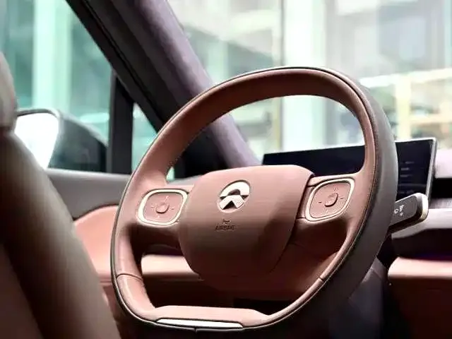 NIO NIO ES8 2023 100kWh — Фото автомобиля 6